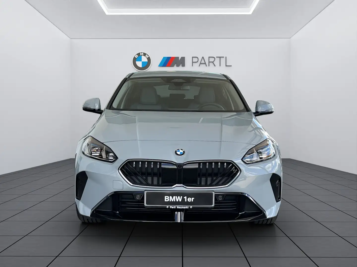 BMW 120 M-Sport adapLED ACC 360° HUD Keyless H/K Grijs - 2