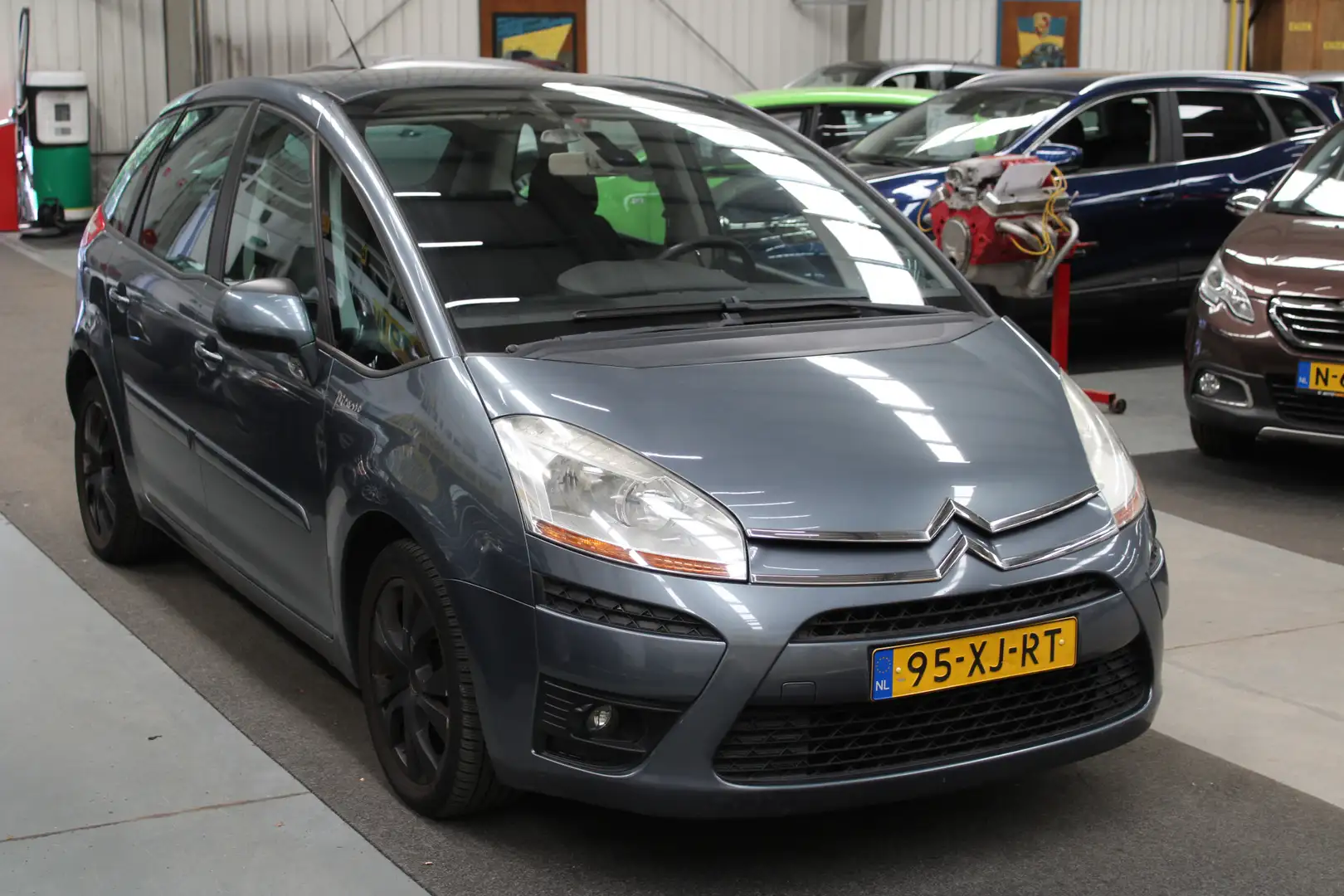 Citroen C4 Picasso 2.0-16V Ambiance 5p. Automaat NAP, Airco, Cruise c Grijs - 2