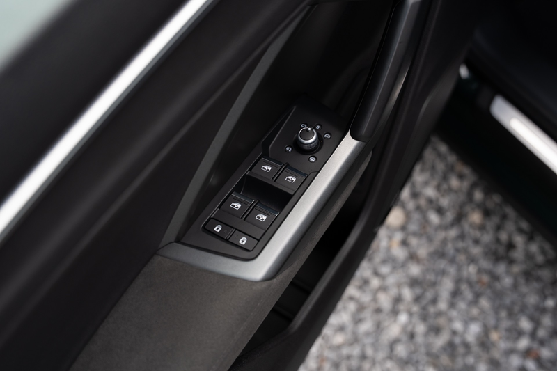 Audi RS Q3 2.5 TFSI QUATTRO — photo 33