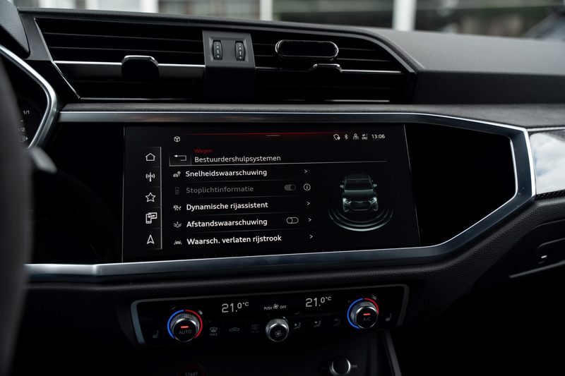 Audi RS Q3 2.5 TFSI QUATTRO — photo 38