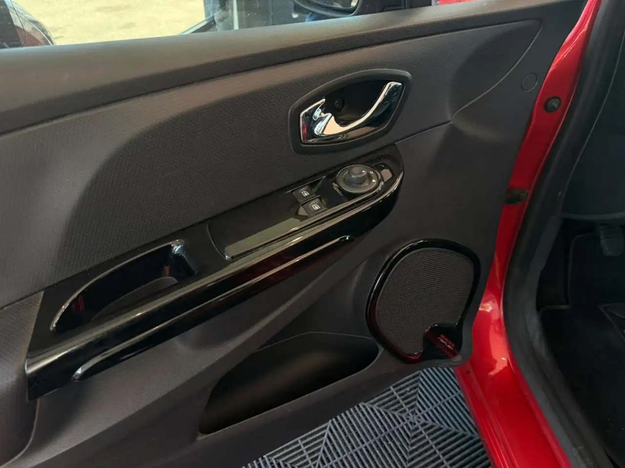 Renault Clio Citadine 5 portes — photo 12