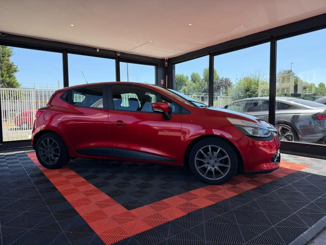 Renault Clio Citadine 5 portes — photo 4