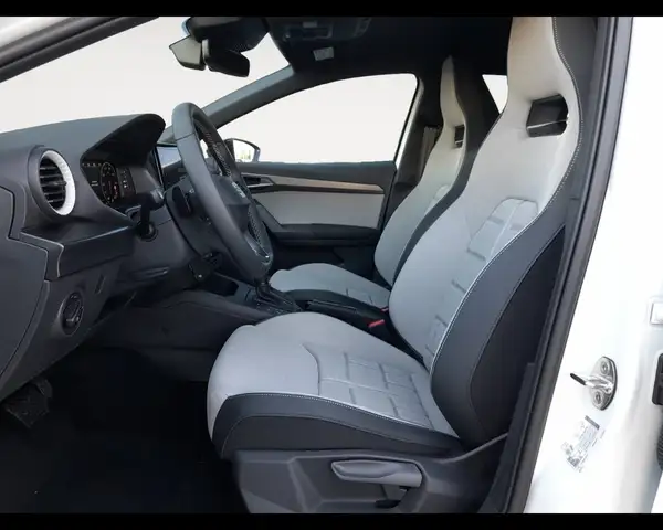 SEAT Ibiza view 9