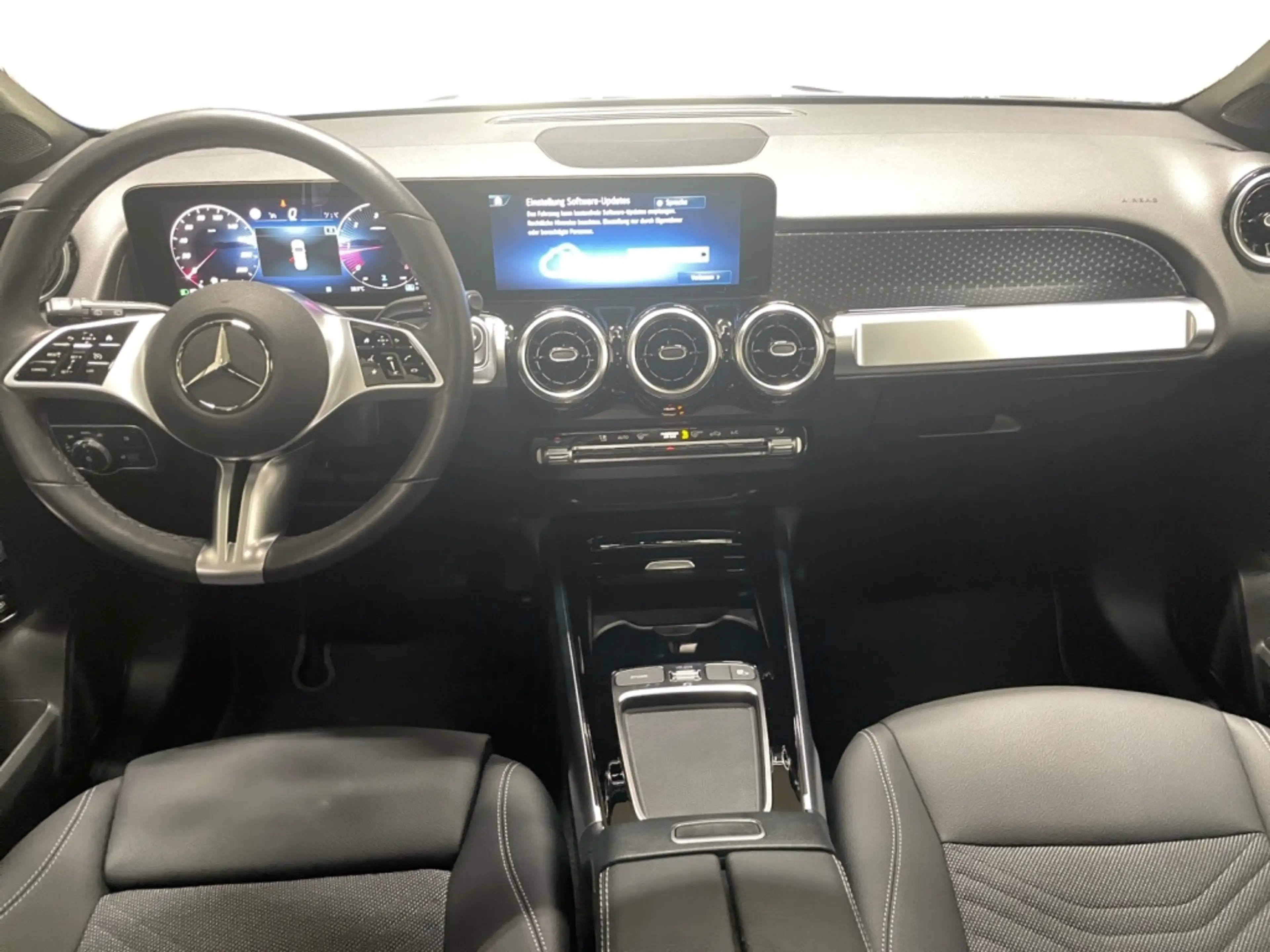 Mercedes-Benz GLB 180 d Progressive MBUX+Progressive+MBeam+AHK — photo 12