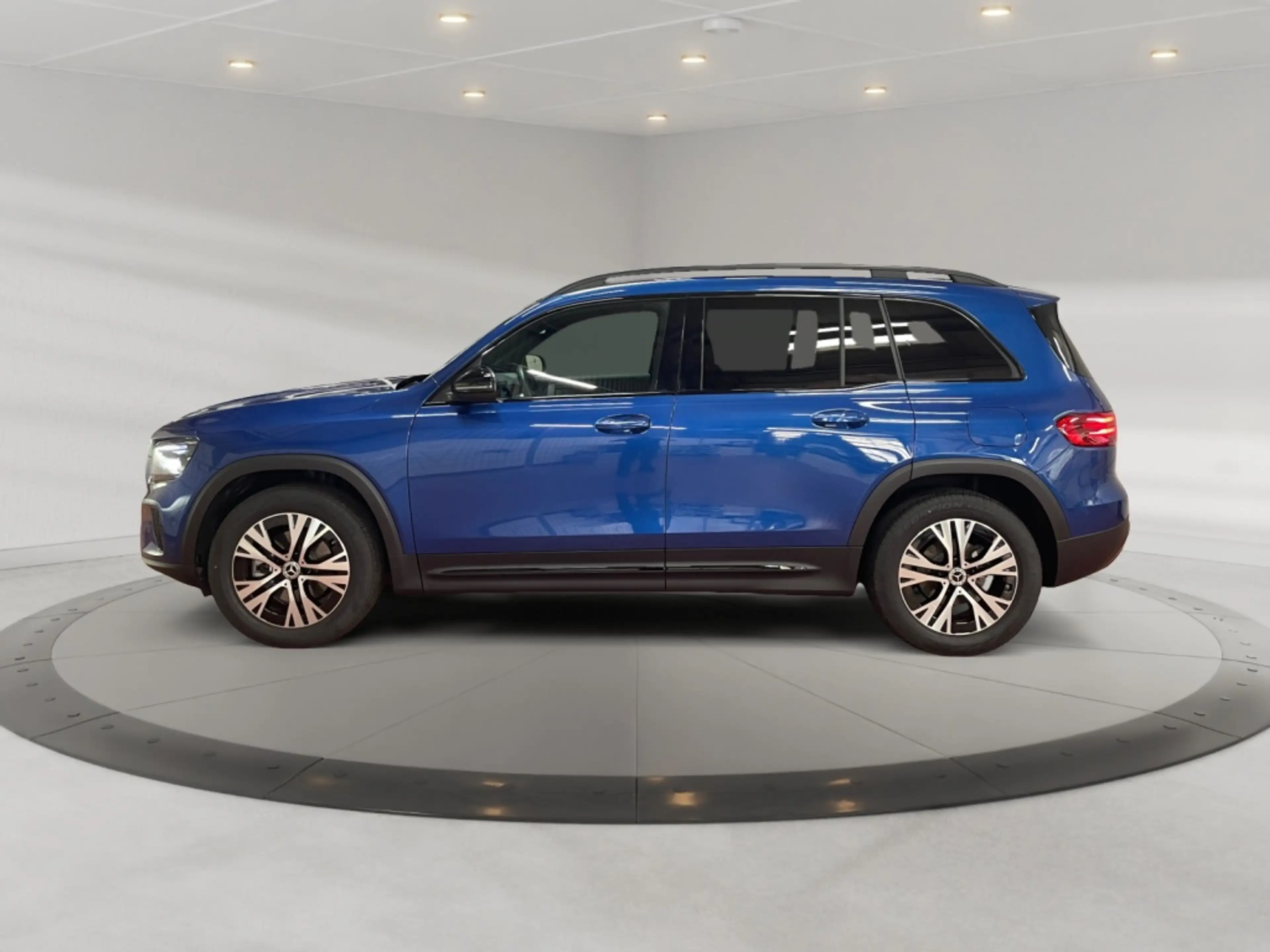 Mercedes-Benz GLB 180 d Progressive MBUX+Progressive+MBeam+AHK — photo 5