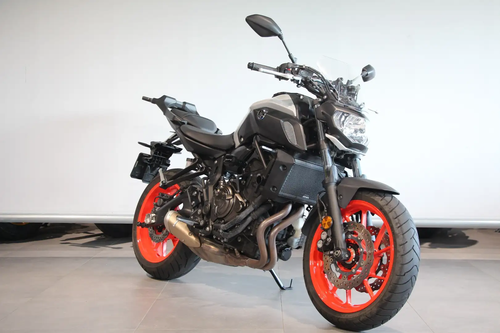 Yamaha MT-07 ABS Zwart - 2