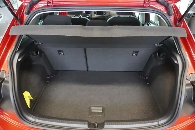 Volkswagen Polo view 10