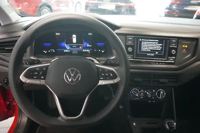 Volkswagen Polo view 11