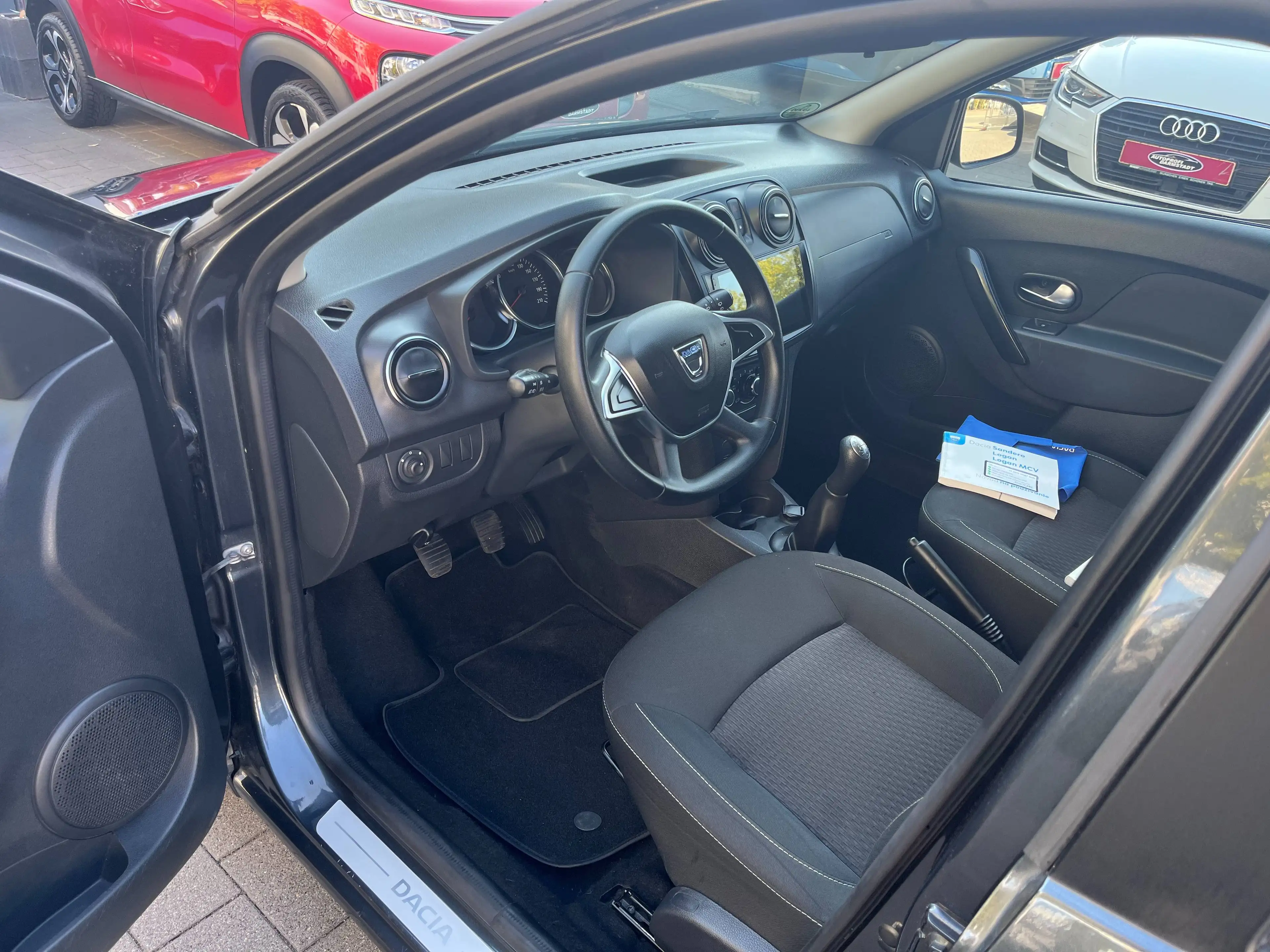 Dacia Logan Comfort — photo 12