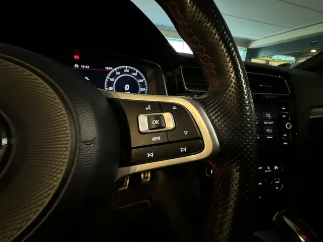 Volkswagen Golf view 15