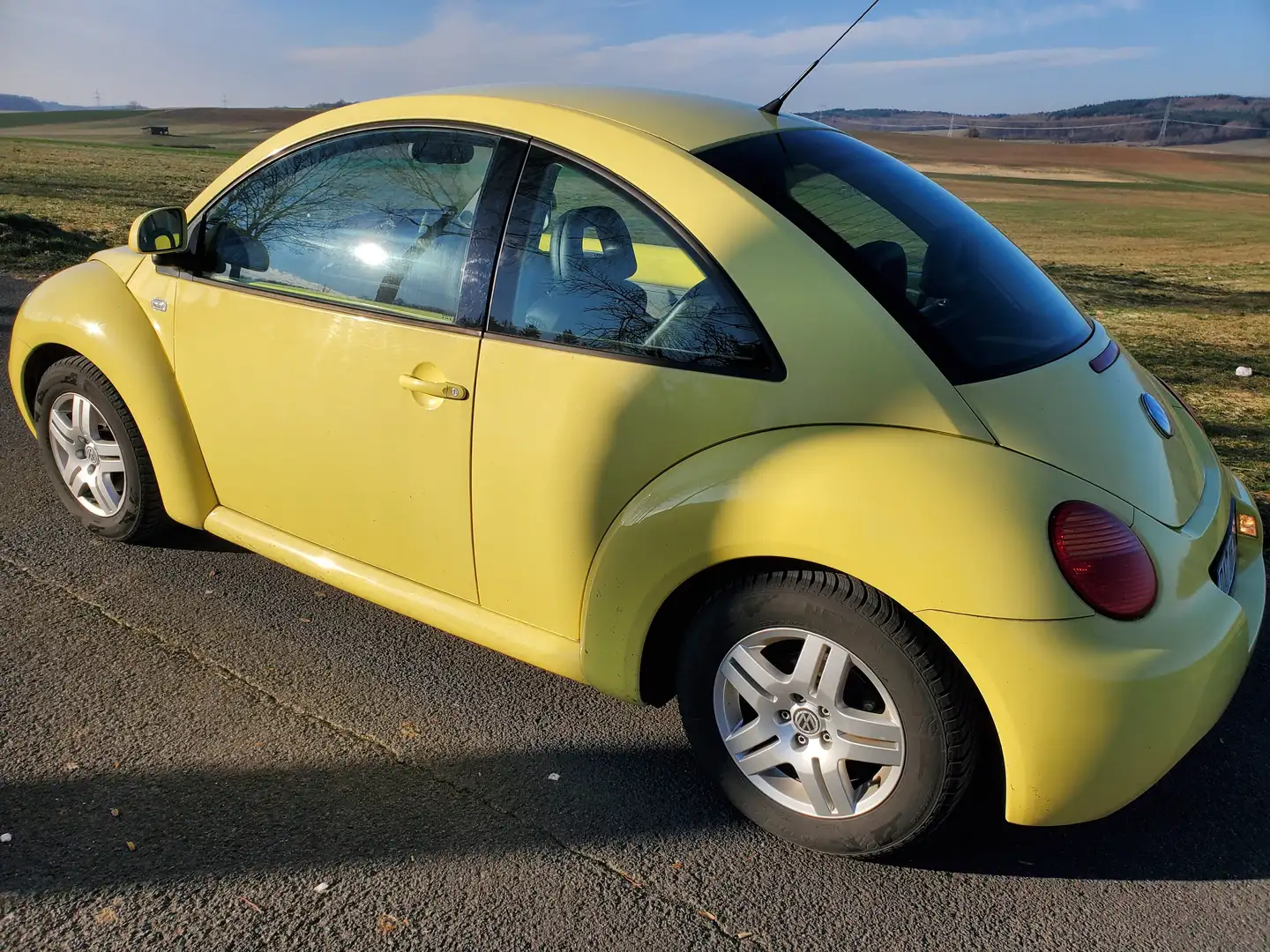 Volkswagen Beetle Geel - 2