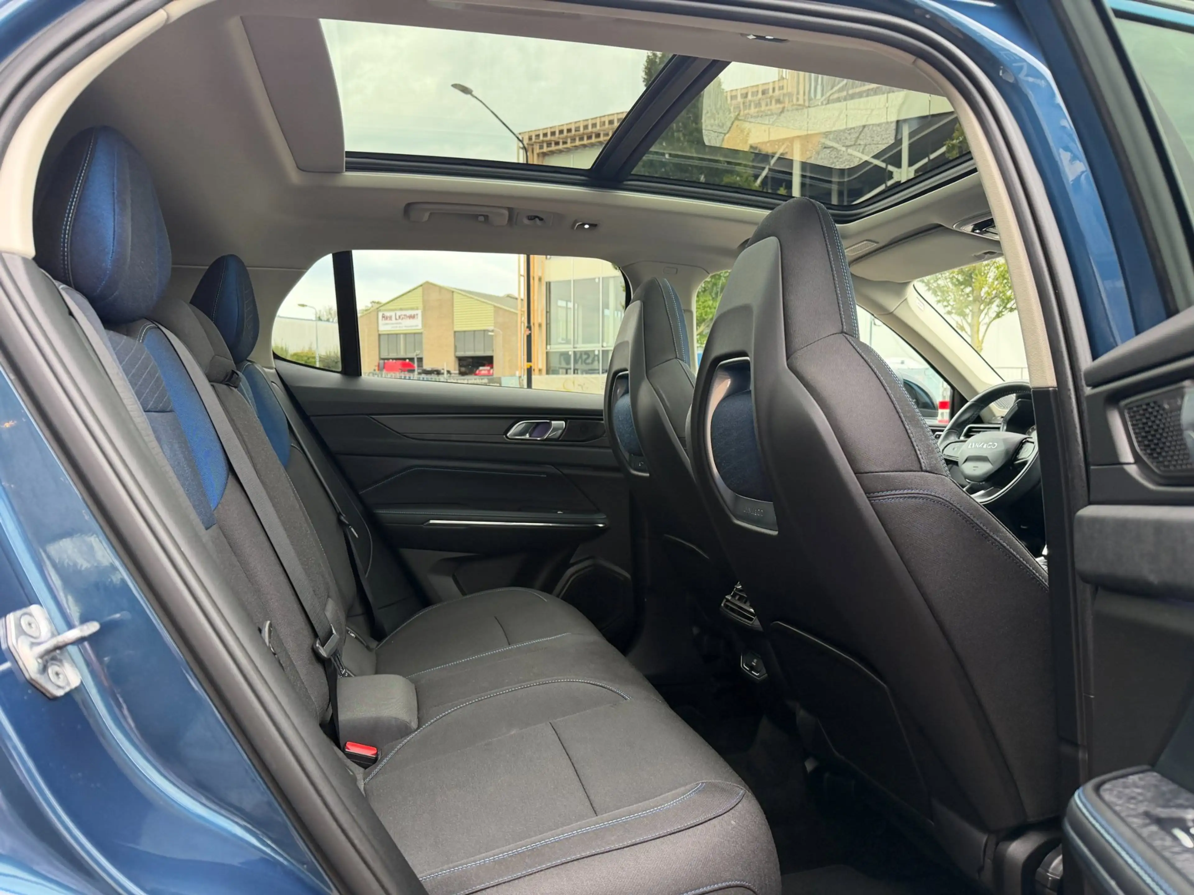 Lynk & Co 01 1.5 AUT|PANO|NAV|ACC|CAM|Trekhaak|SOH 94,61% — photo 12