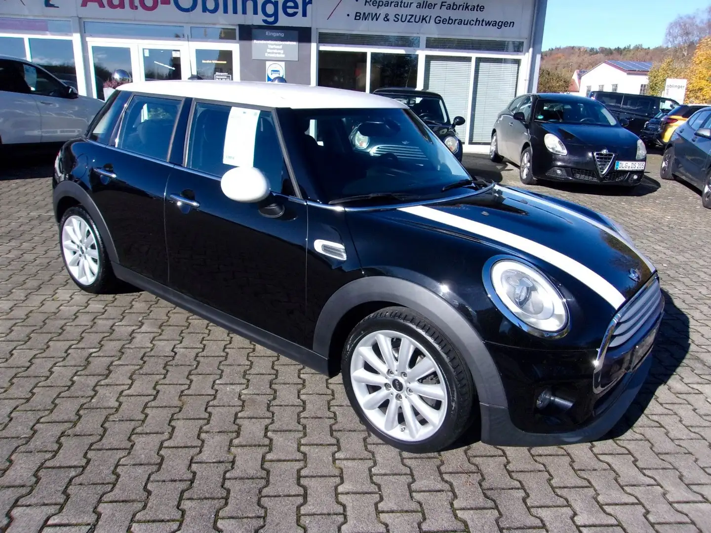 MINI Cooper Schwarz - 1