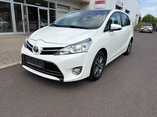 Toyota Verso Verso 1.8 5-Sitzer Life