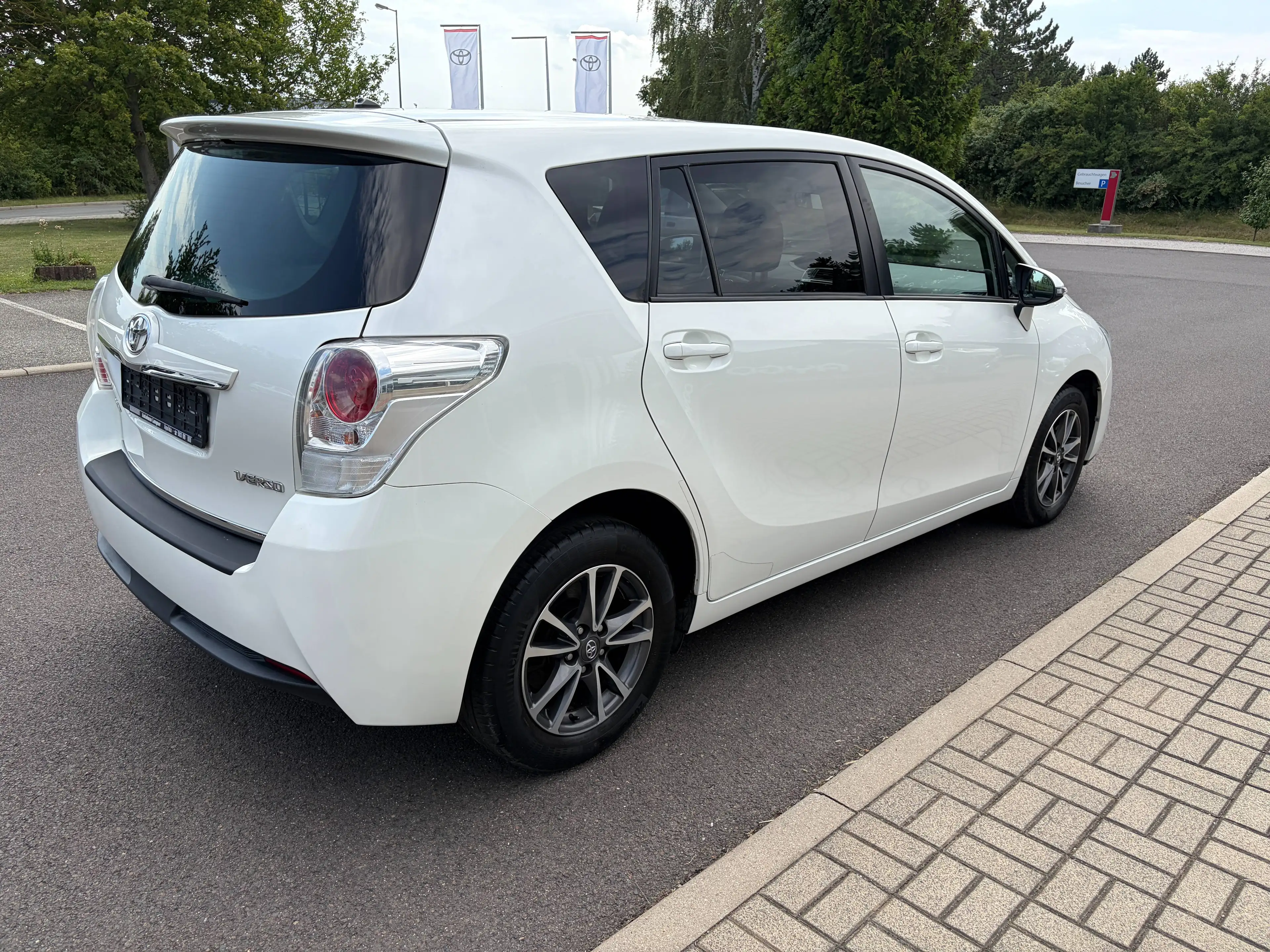 Toyota Verso Verso 1.8 5-Sitzer Life — photo 4