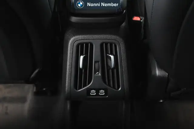 BMW X1 view 16