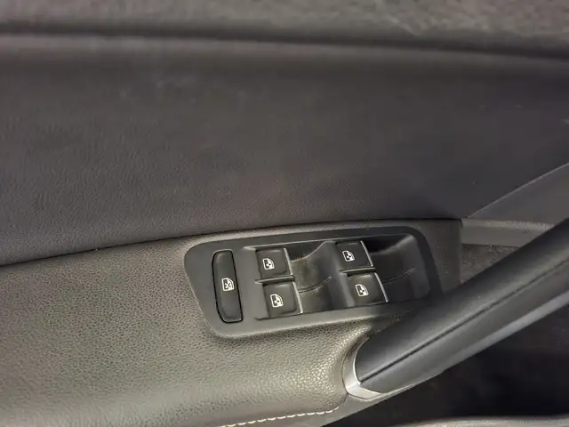 Volkswagen Golf view 10
