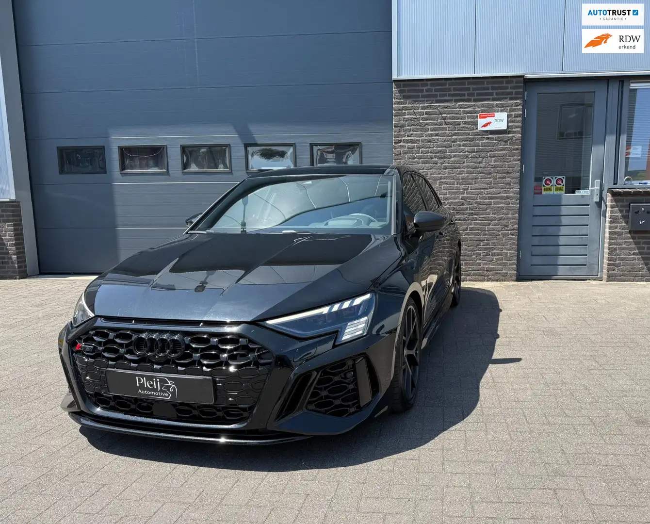 Audi RS3 A3 Sportback 2.5 TFSI quattro PANO|HUD|Adaptive|B& Zwart - 1