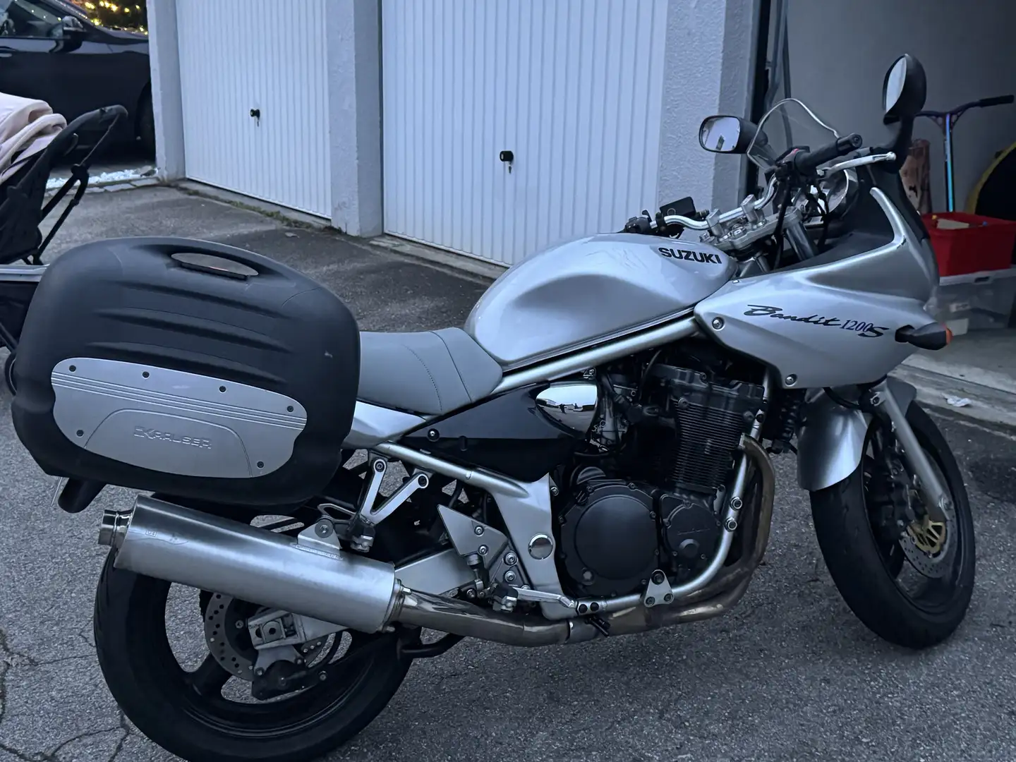 Suzuki Bandit 1200 Straße und tour Plateado - 1