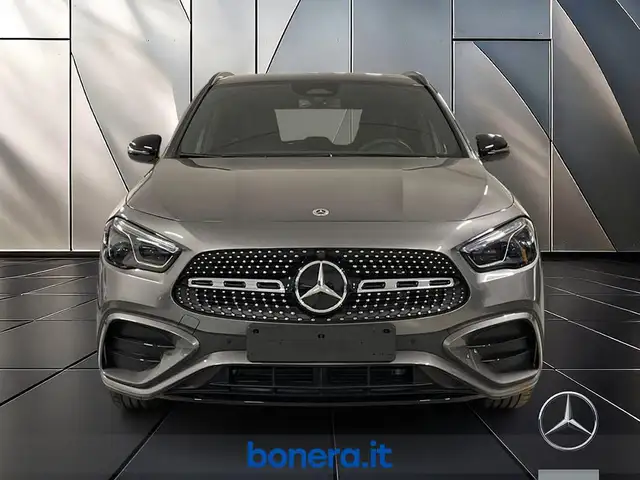 Mercedes-Benz Gla Class view 2