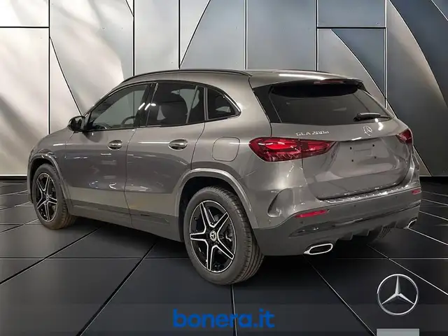 Mercedes-Benz Gla Class view 7