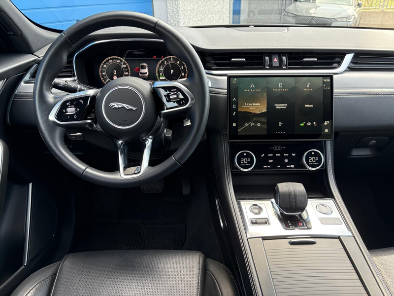 Jaguar F-Pace F-Pace P400 AWD R-Dynamic S — photo 14