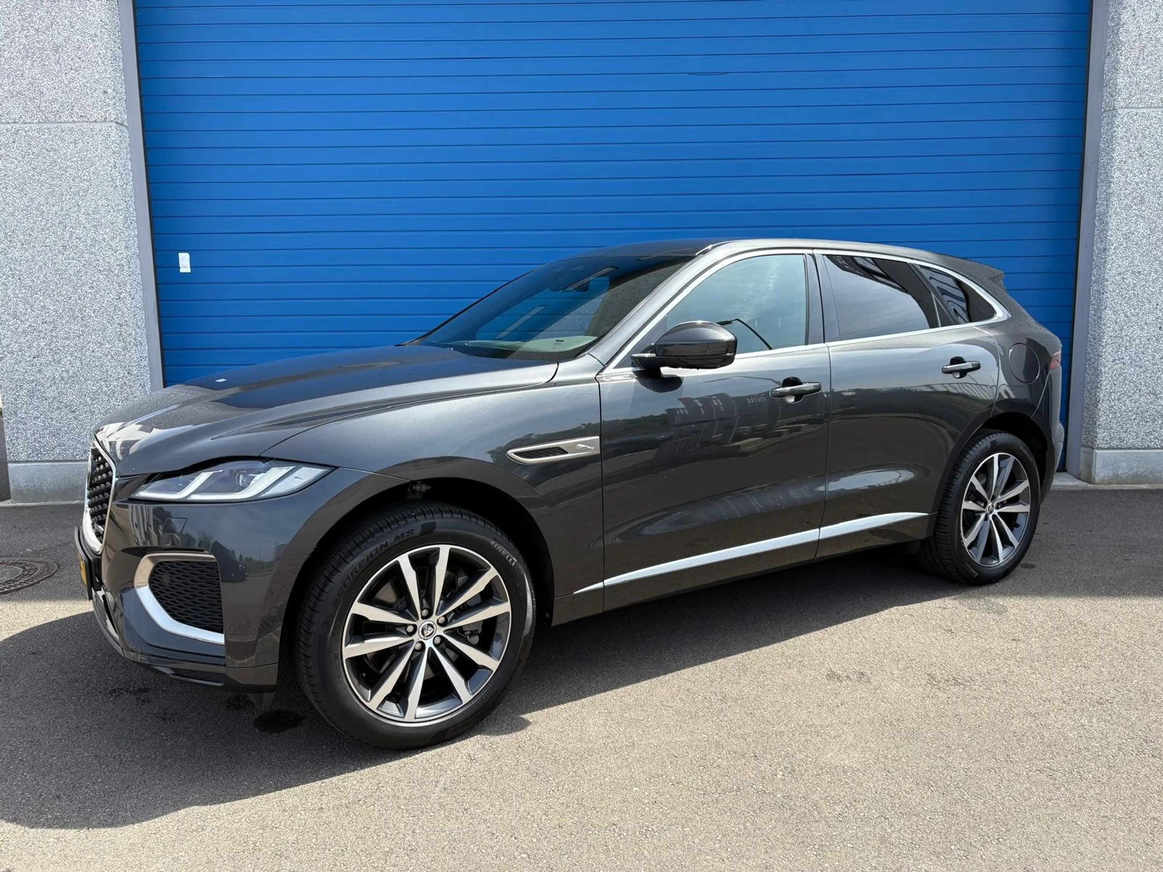 Jaguar F-Pace F-Pace P400 AWD R-Dynamic S — photo 2