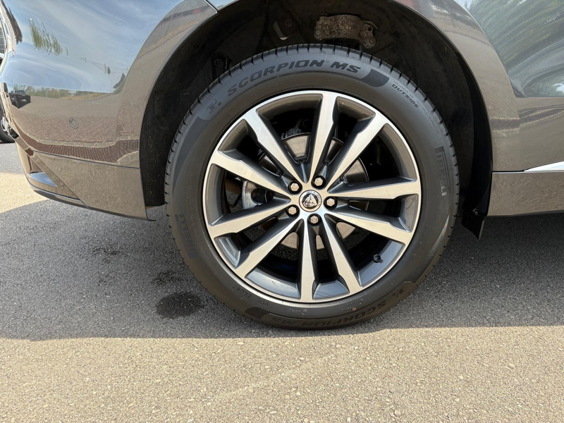Jaguar F-Pace F-Pace P400 AWD R-Dynamic S — photo 4