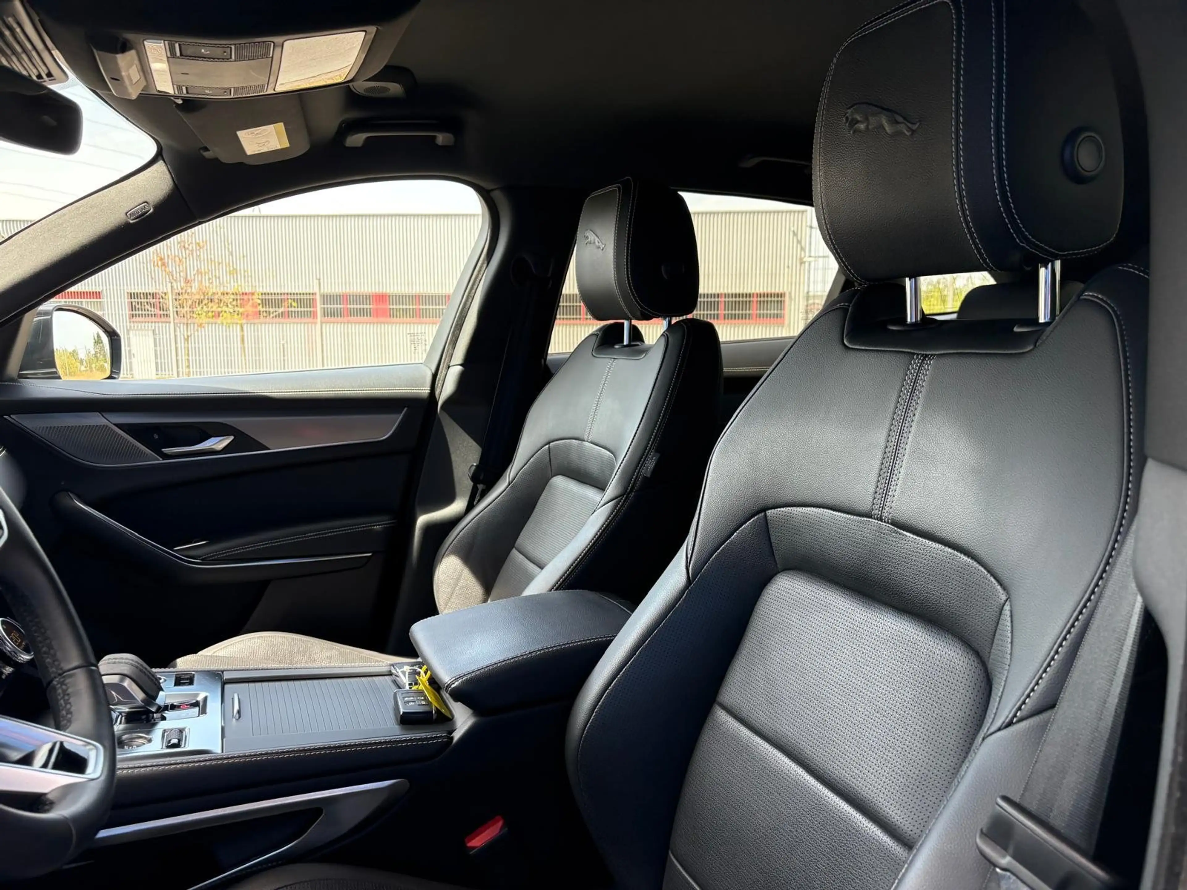 Jaguar F-Pace F-Pace P400 AWD R-Dynamic S — photo 5