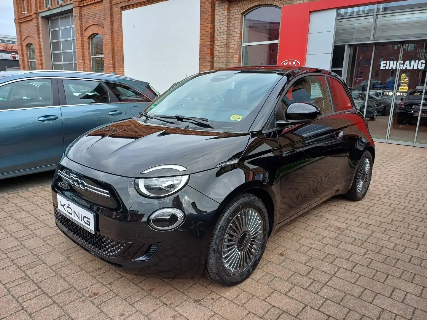 Fiat 500e Icon 118PS Klimaautomatik Schwarz - 1