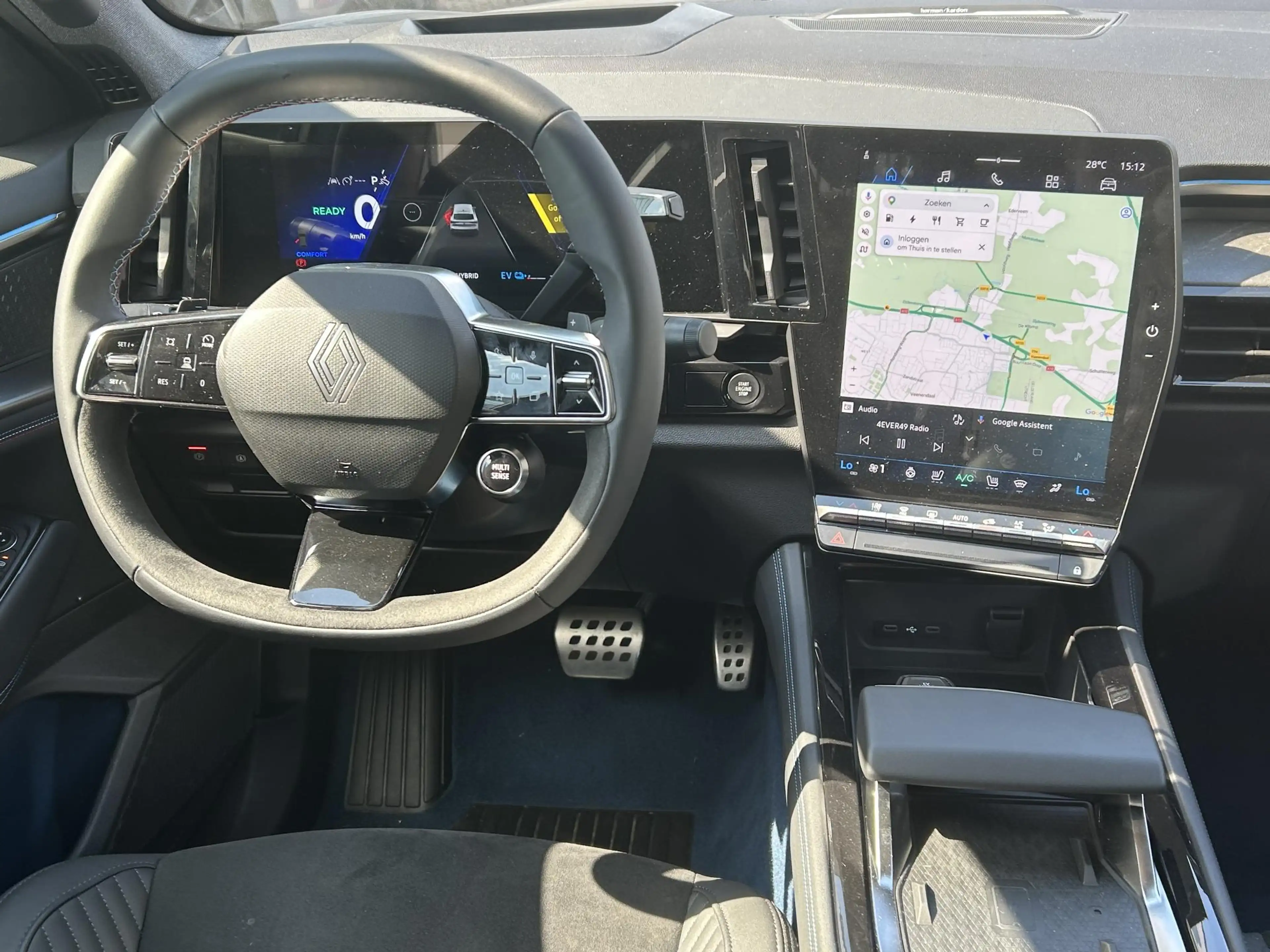 Renault Rafale 1.2 E-Tech 4x4 plug-in hybrid 300 esprit Alpine | — photo 11