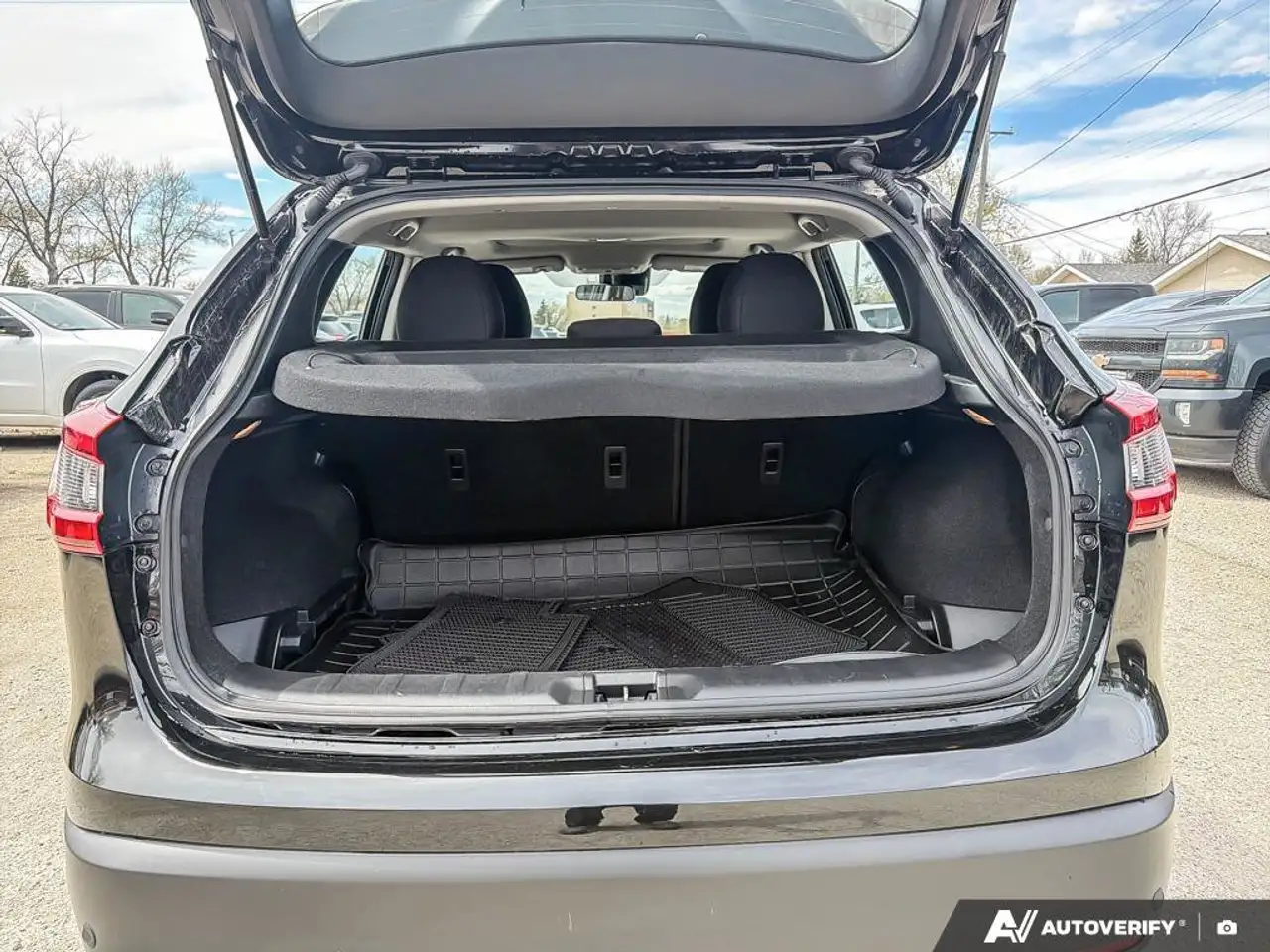 Nissan Qashqai снимка Nissan Qashqai