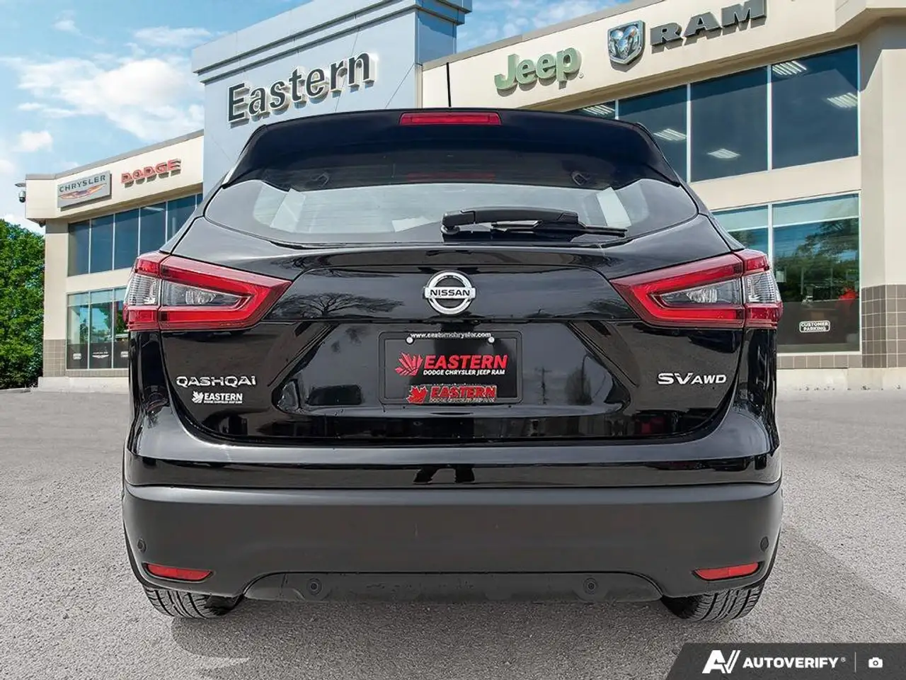 Nissan Qashqai снимка Nissan Qashqai