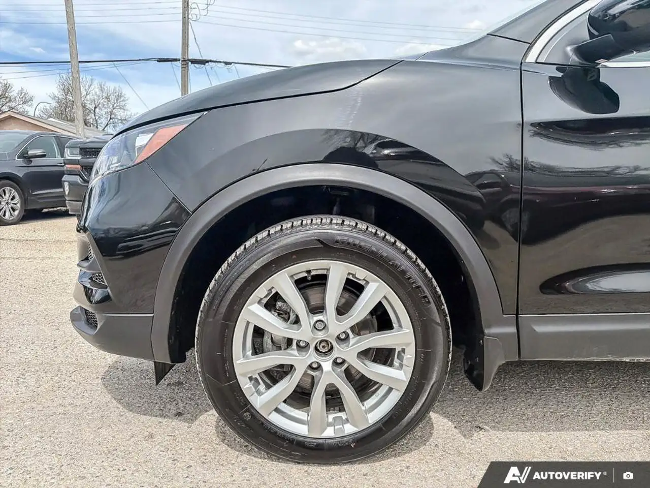 Nissan Qashqai снимка Nissan Qashqai