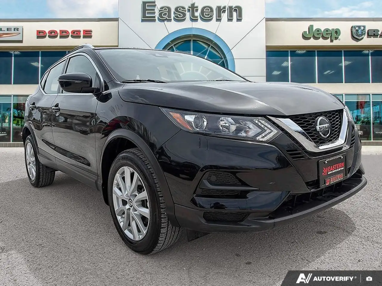 Nissan Qashqai снимка Nissan Qashqai