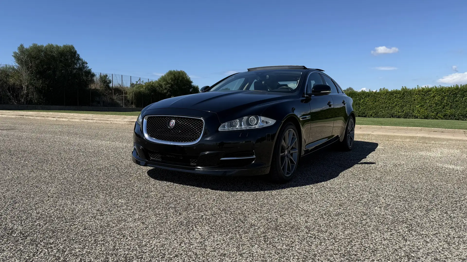 Jaguar XJ XJ IX 2010 3.0d V6 Premium Luxury auto my13 Negro - 1
