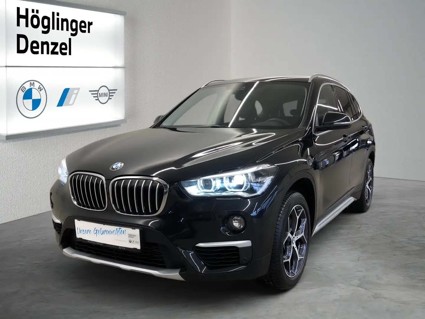 BMW X1 sDrive20i Schwarz - 1