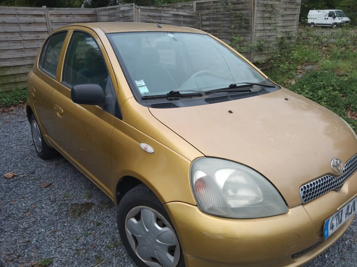 Toyota Yaris 1.3I VVT-i 16v Linea Sol Bronce - 1