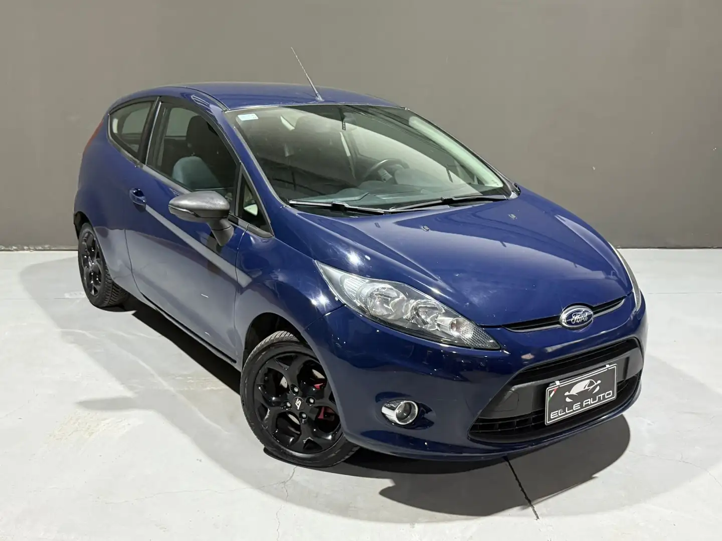 Ford Fiesta Fiesta VI 2008 3p 1.2 16v Titanium FL Blauw - 1