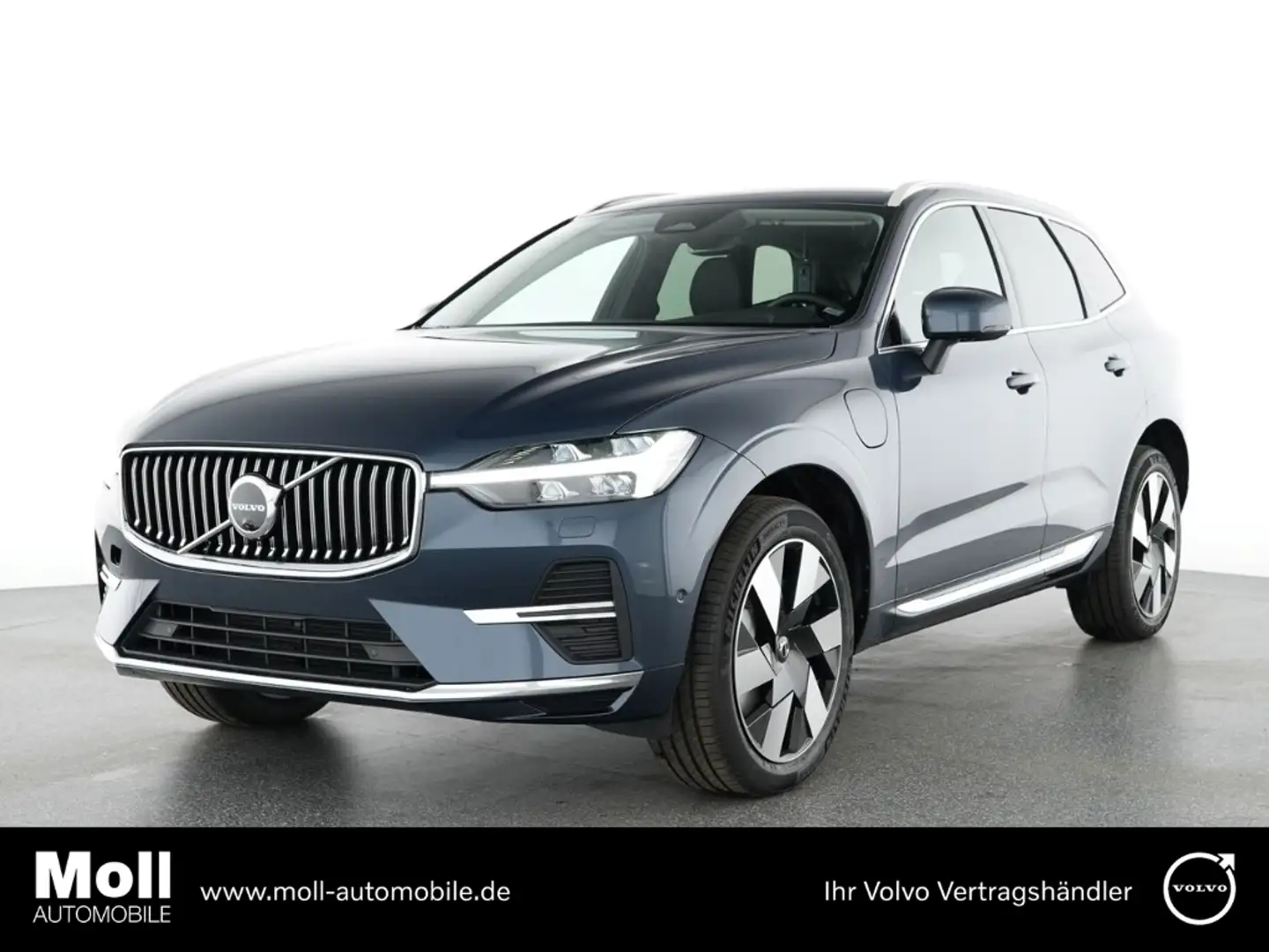 Volvo XC60 Plus Bright Recharge Plug-In Hybrid AWD StandHZG D Blau - 1