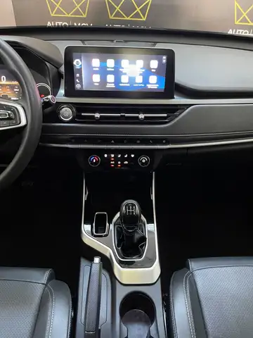 DR Automobiles DR5.0 view 13
