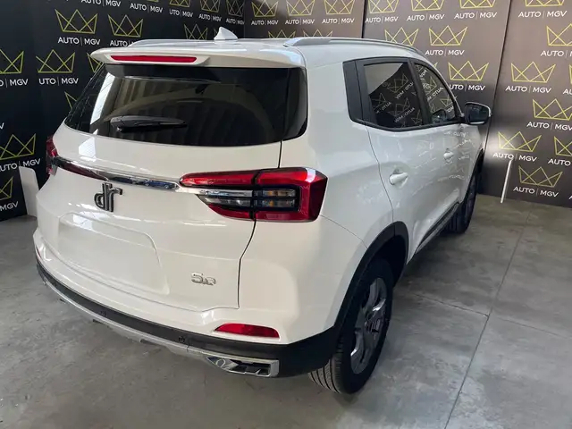 DR Automobiles DR5.0 view 4