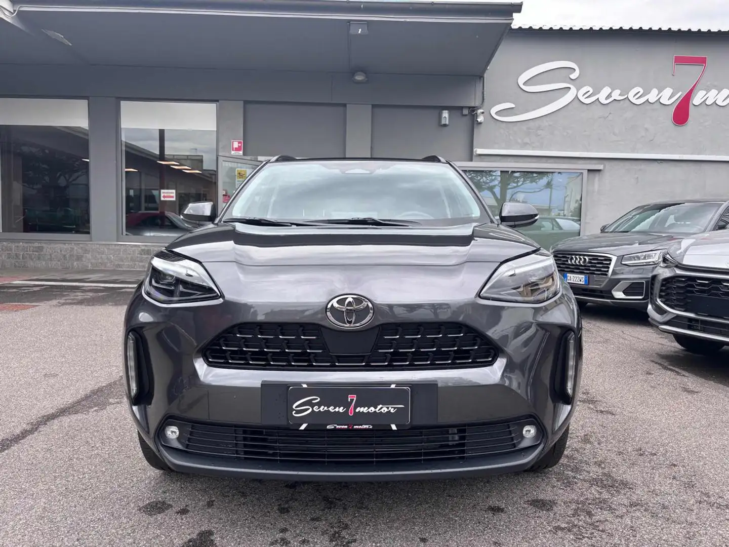 Toyota Yaris Cross 1.5 Hybrid 5p. E-CVT Lounge - BONUS ROTTAMAZIONE Grau - 2