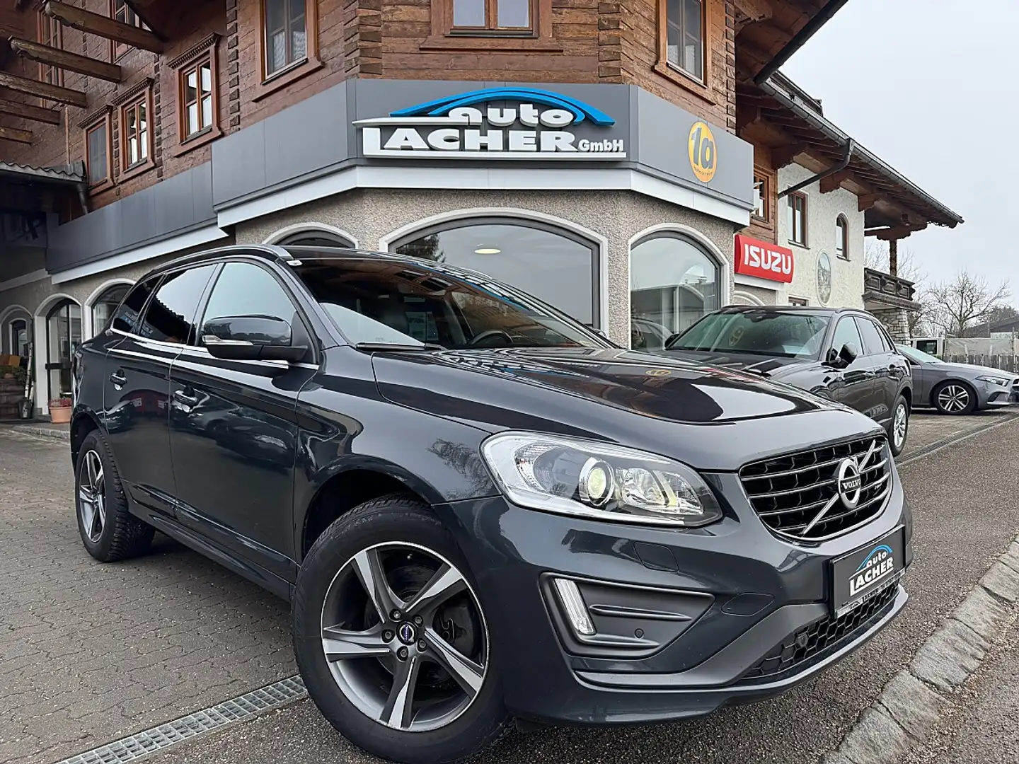 Volvo XC60 D4 Summum Geartronic R-Design Grau - 1
