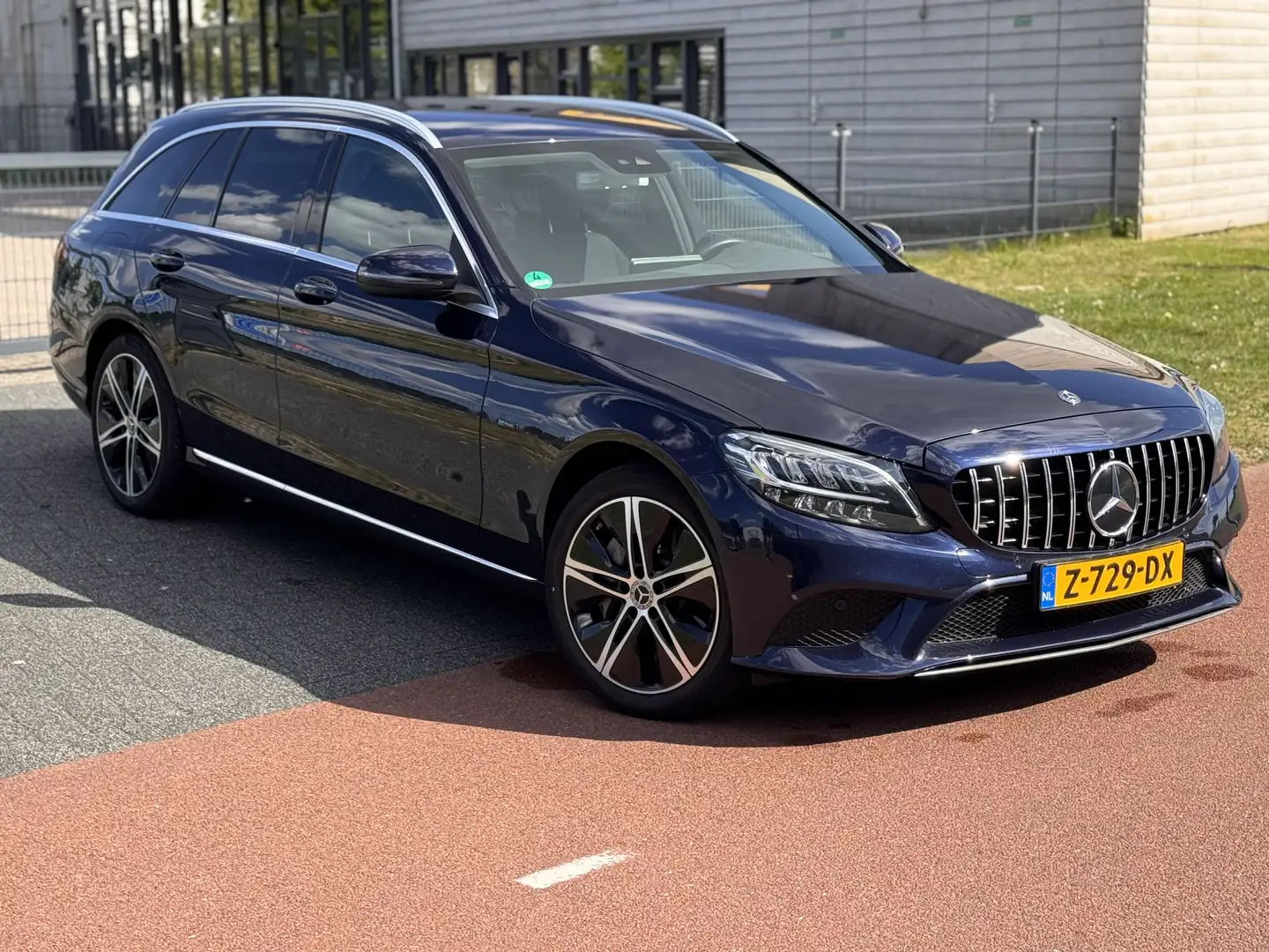 Mercedes-Benz C 300 C300e Premium Plus Pack -320PK - 9G Tronic - 2020 Blauw - 1