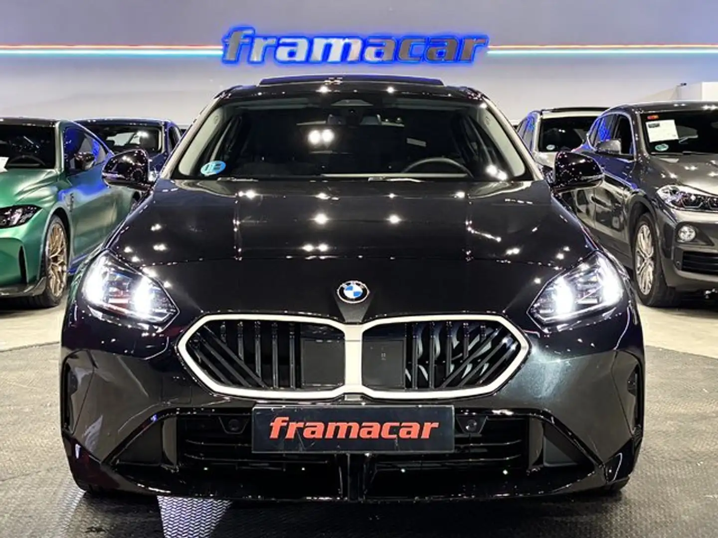 BMW 116 120iA Negro - 2