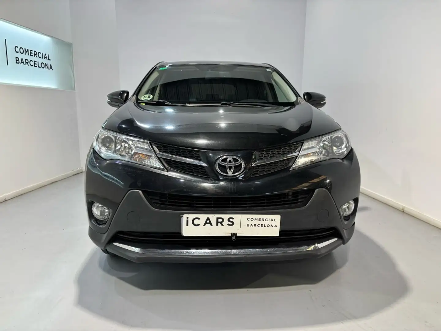 Toyota RAV 4 120D Active 4x2 Zwart - 2