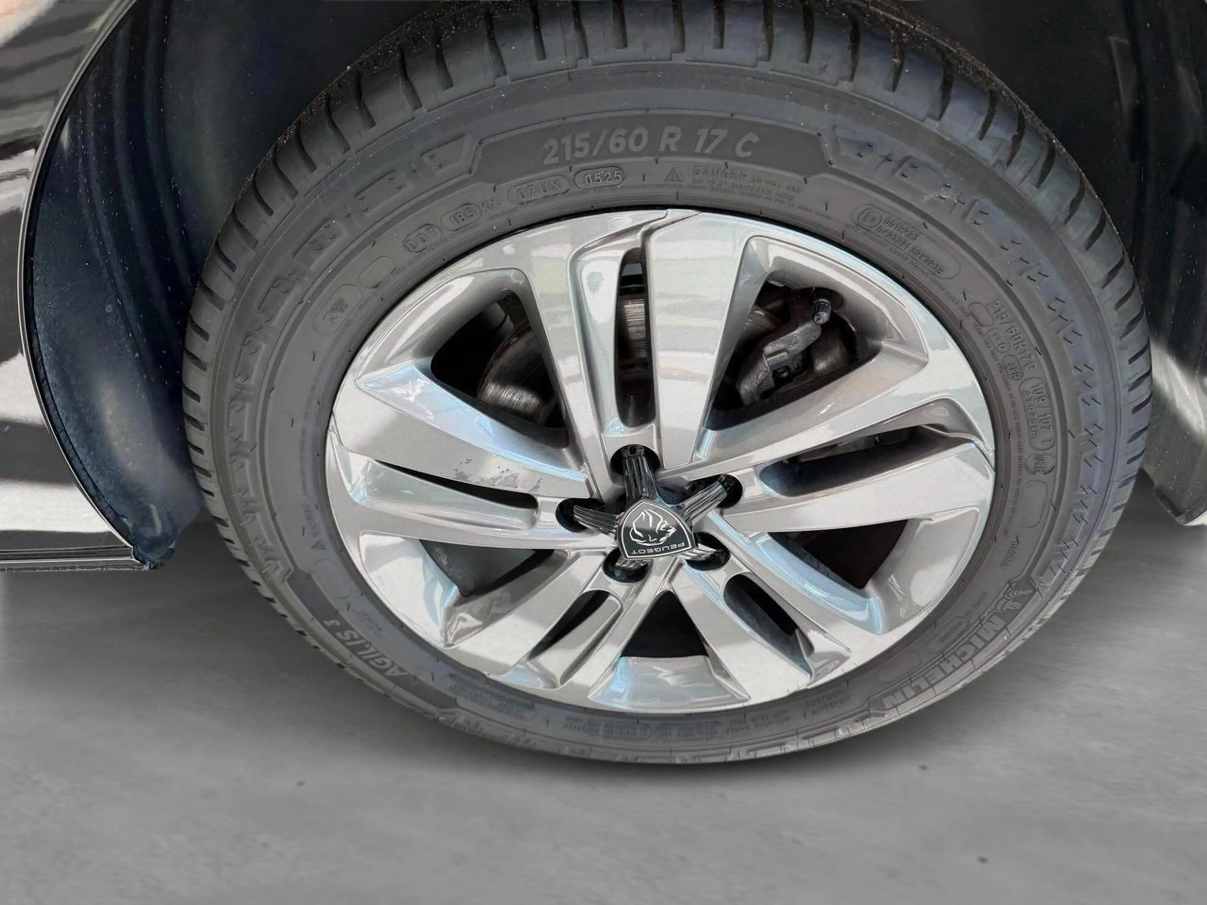 Peugeot Expert Standard L2 2.2 BlueHDi 180 EAT8 — photo 9