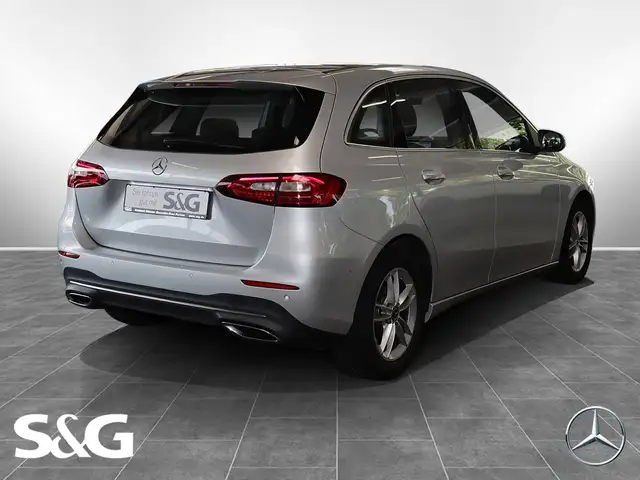 Mercedes-Benz B-Class view 2