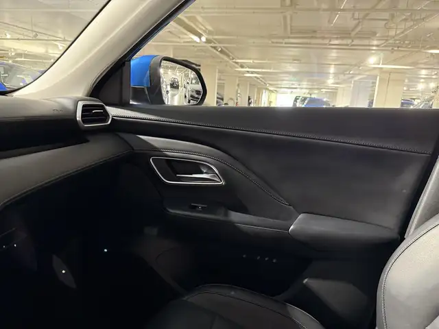 MG ZS view 9